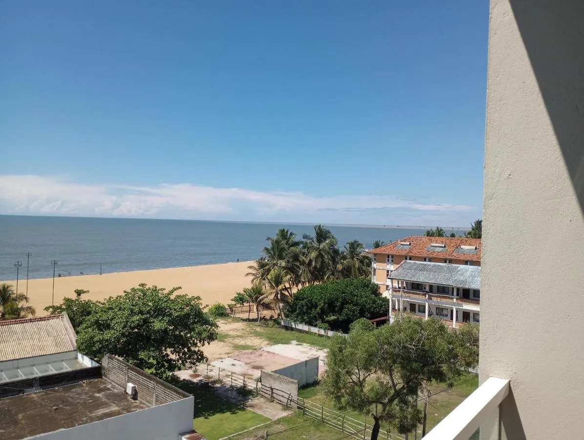 Ocean Breeze - Waves Luxury Condo Negombo Apartamento