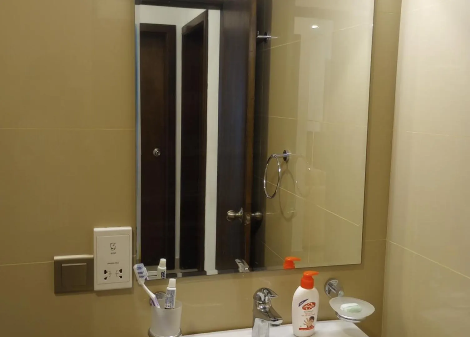 Apartamento Ocean Breeze - Waves Luxury Condo Negombo