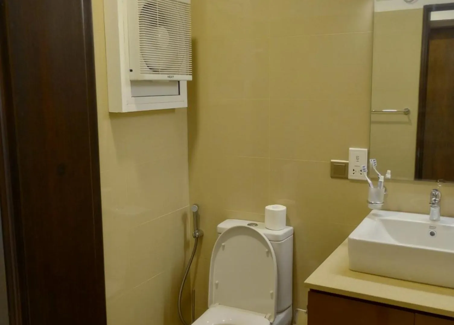 Ocean Breeze - Waves Luxury Condo Negombo Apartamento