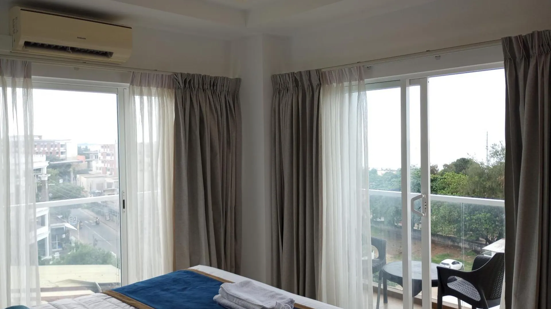 Ocean Breeze - Waves Luxury Condo Negombo Sri Lanca